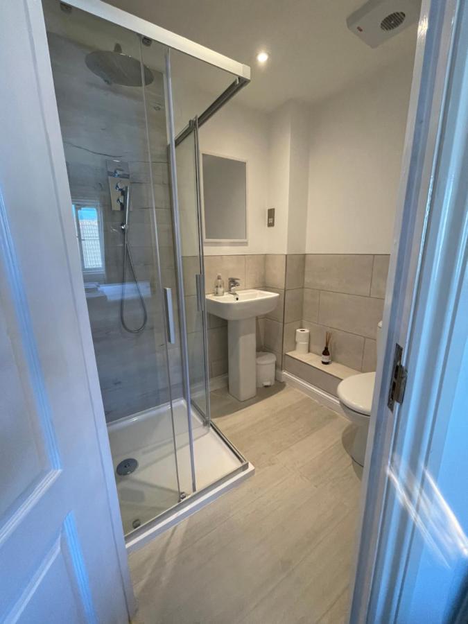 Вілла Beautiful Town House With Private Garden And Patio Canford Magna Екстер'єр фото